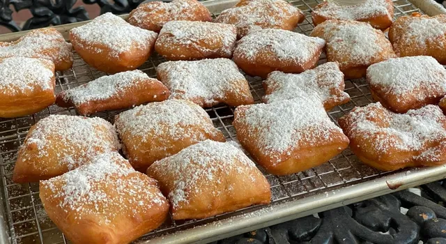 Le Petite Beignet