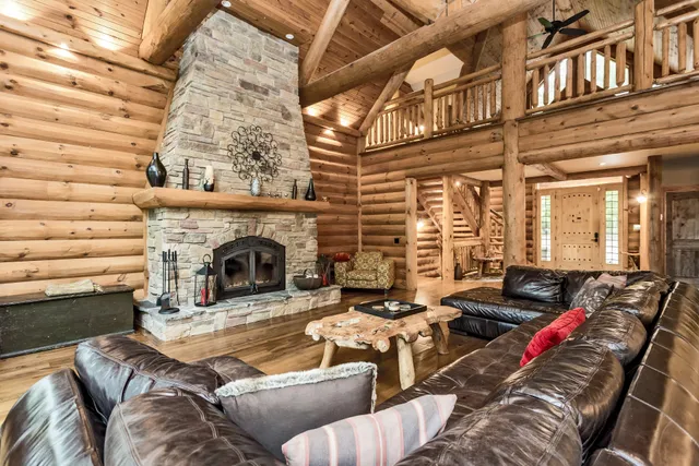 Luxury Calabogie Chalet