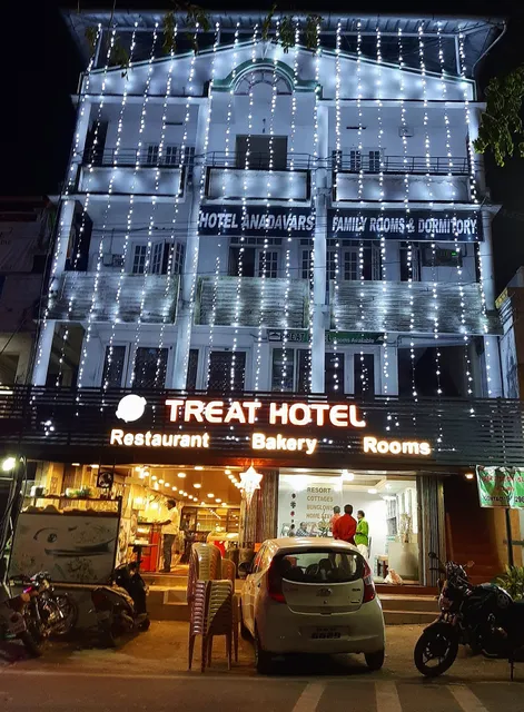Treat Hotel & Lodging Valparai