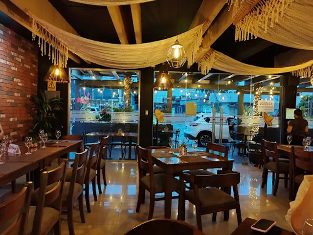 Delicious Restaurant Bar