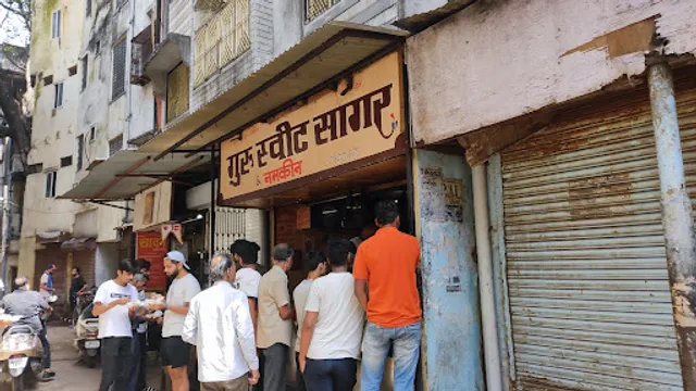 Guru Sweets Sagar And Namkeen (Poha, Jalebi, Samosa, Kachori, Aaloobada)