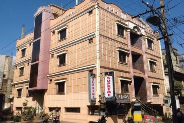 SPOT ON 81319 Hotel Supreme Palace