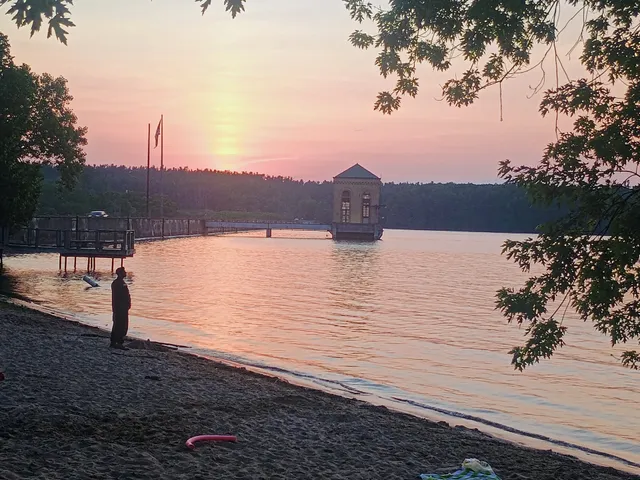 Operator's Village Day Park at Hardy Dam
