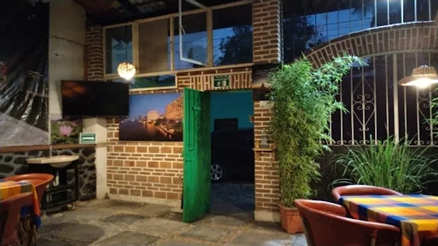 Basil (formerly Pian Thai)