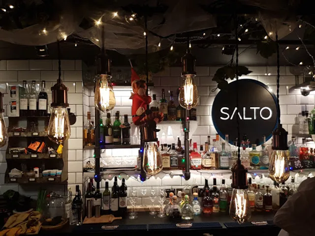 Salto Espresso & Cocktails