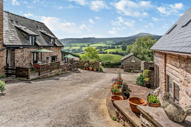 Upper Bettws Farm Holiday Cottages, Abergavenny