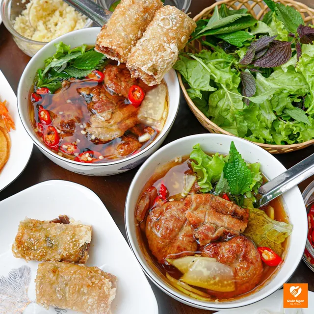 Hanoi holic - Bún chả Hà Nội & Bánh tôm Hồ Tây