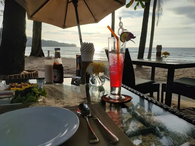 Lillo Island Restaurant & Bar