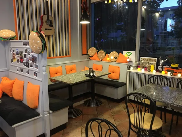 Grilled Chicken Burgers GC's