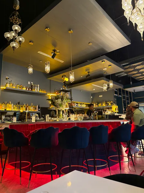 Nice Mezze Cocktail Bar