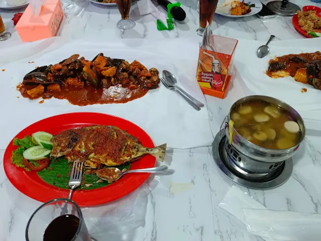 Waroeng Seafood Mas BR by Pribadi Group