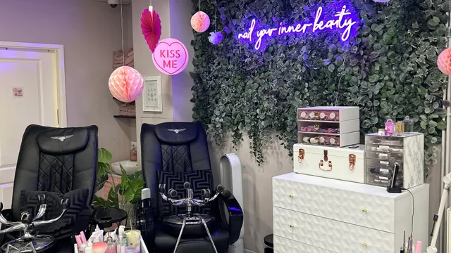 Kaycie Kyle Brislington nails and beauty