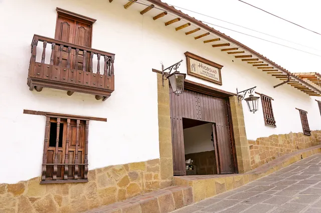 Hotel Hicasua y Centro de Convenciones