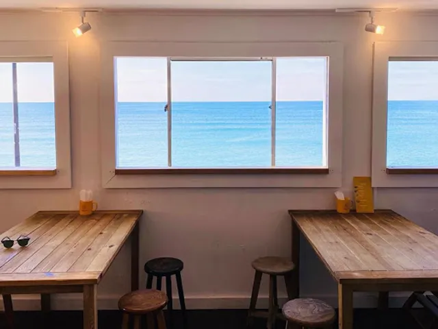 The Sunrise Shack (Inamura-gasaki Store)