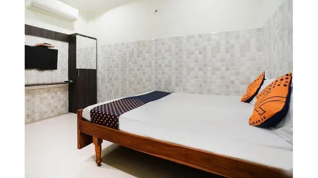 Super OYO Flagship Hotel Sridhar