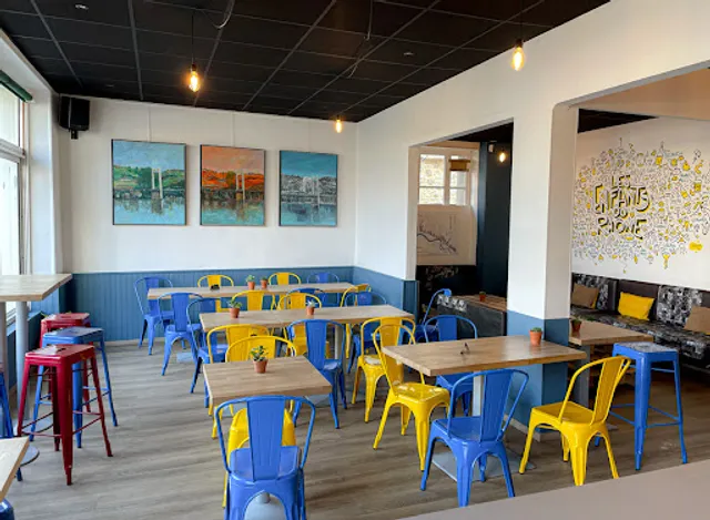 Les Enfants du Rhône Caviste & Bar à Vin