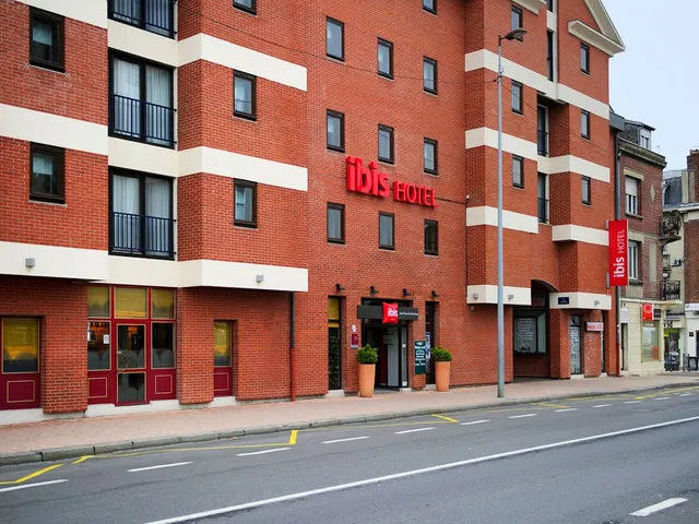 ibis Saint-Quentin Basilique