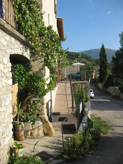 GITE AUBERGE DU BUECH - ASPREMONT 05