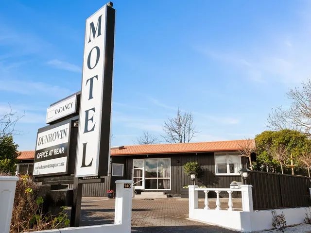 Dunrovin Motel