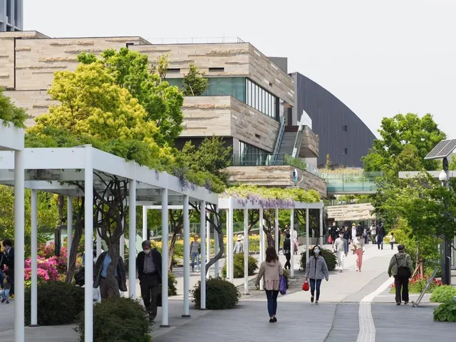 Futako-tamagawa Rise Central Square