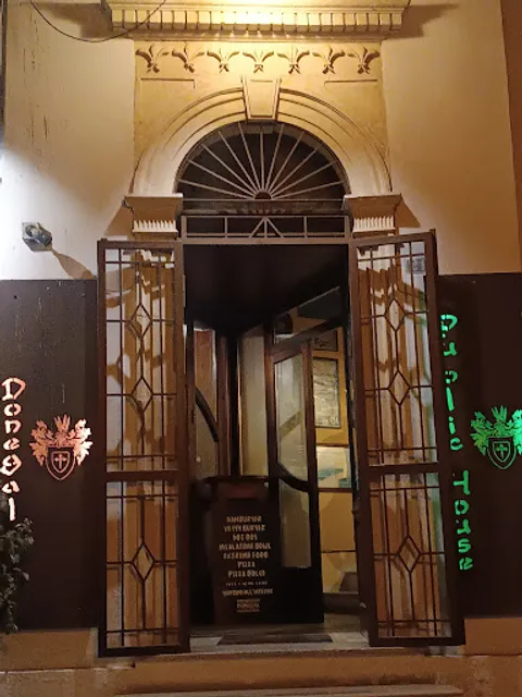 Donegal Public House