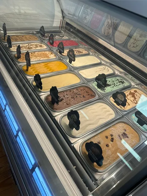 Bigfoot Gifts & Scoops