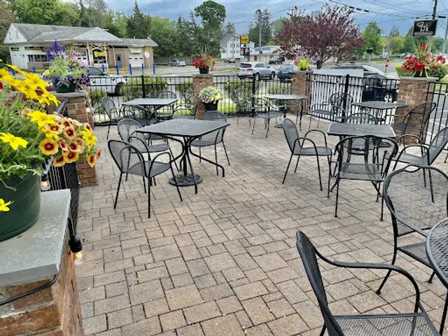 TJ's Restaurant & Pizza