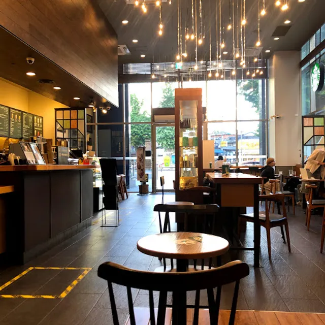 Starbucks Chungjeongno Station