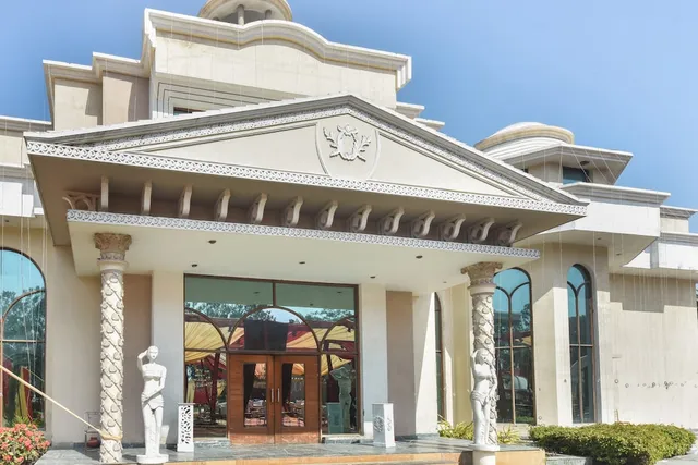 Capital O 71153 Svs Hotel