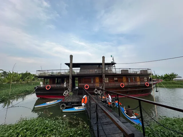 The Local Homestay Cồn Sơn