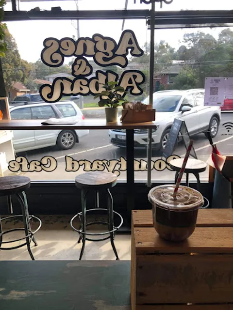 Agnes & Alban Café
