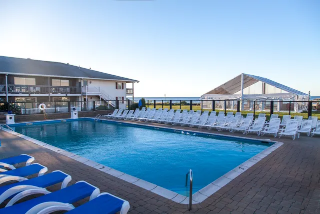 Red Jacket Beach Resort & Spa