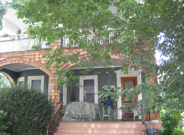 Honey's Bed & Breakfast