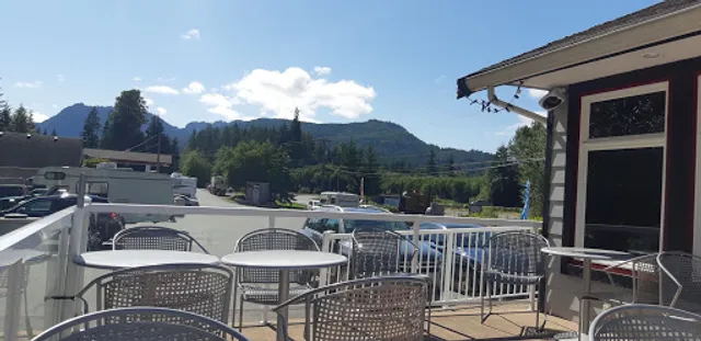 Crossroads Restaurant & Pub, Sayward BC