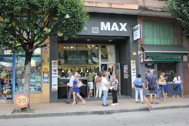 Café MAX Laviada - Cervecería & Restaurante