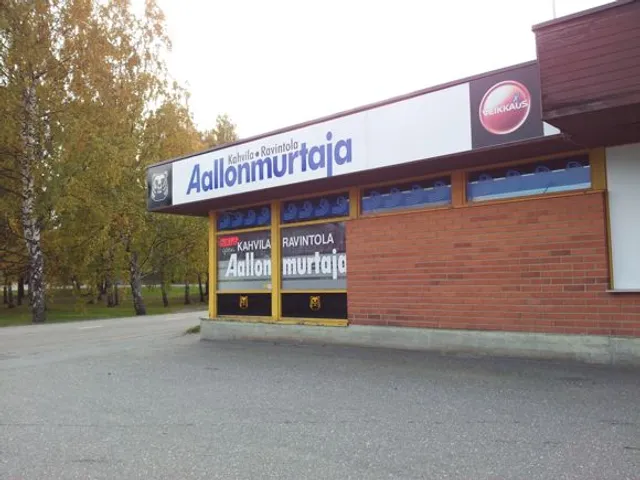 Kahvila-Ravintola Aallonmurtaja