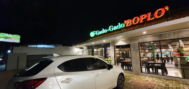 Gado Gado Boplo Cempaka Putih