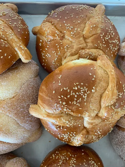 Cinco Estrellas Bakery