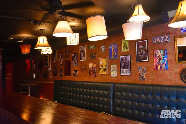 Mondrell's Social Lounge