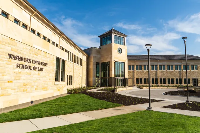 Washburn University School of Law, Robert J. Dole Hall