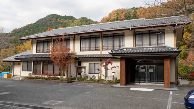 ハタラコリビング みなのsubako（働Co-living）