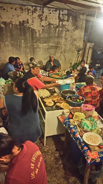 Cenaduria Las Comadres