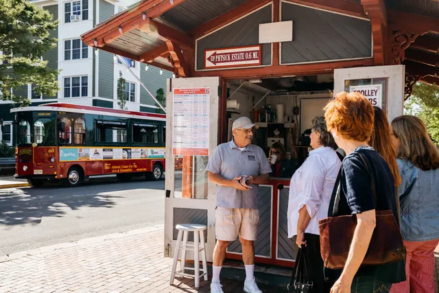 Washington Street Mall Information Booth