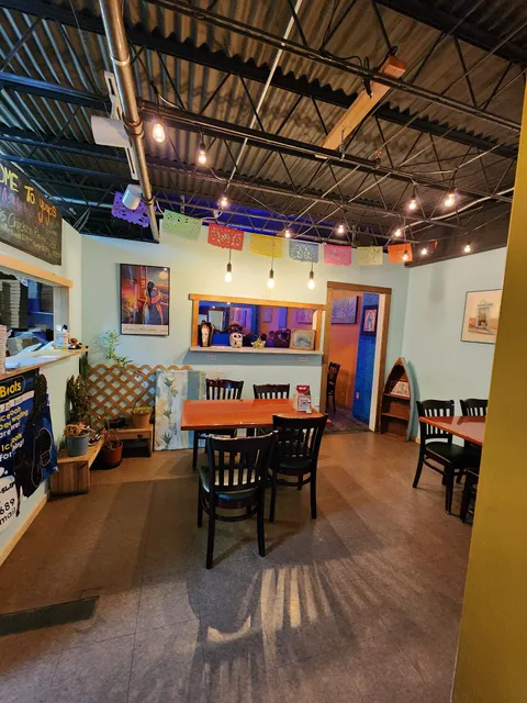 Yuyo's Pizza & Mexican Kitchen