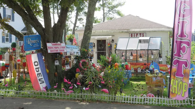 Renee's Cat And Dog Gift Shop