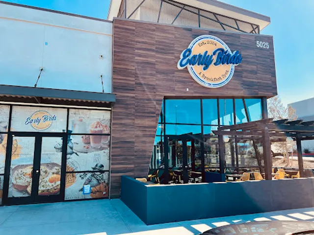 Early Birds - A Breakfast Spot