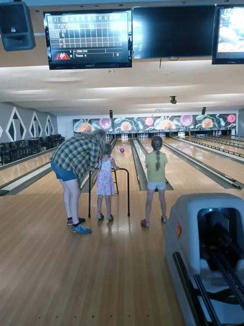 West Bowl Lanes