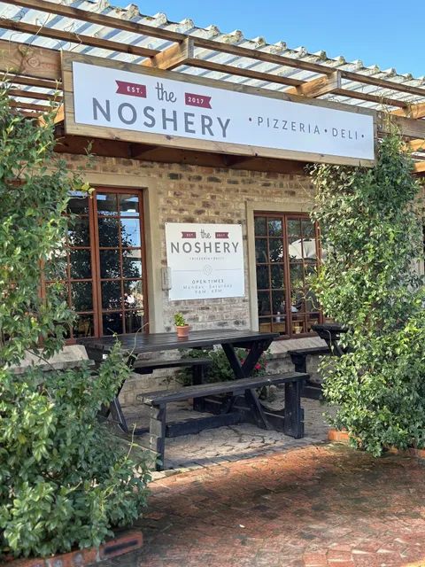 the Noshery Pizzeria & Deli @ Redberry Farm
