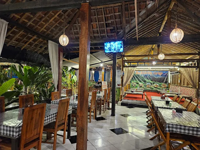 Rumah Makan Ayam Goreng Bu Hartin Toyan