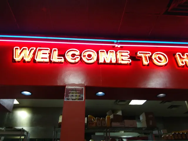 Oak Park Shopping Plaza Shopping Center